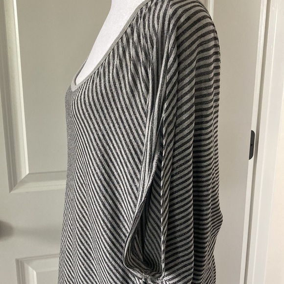 Coldwater Creek XL 16 short dolman sleeve top metallic gray black - Picture 5 of 10